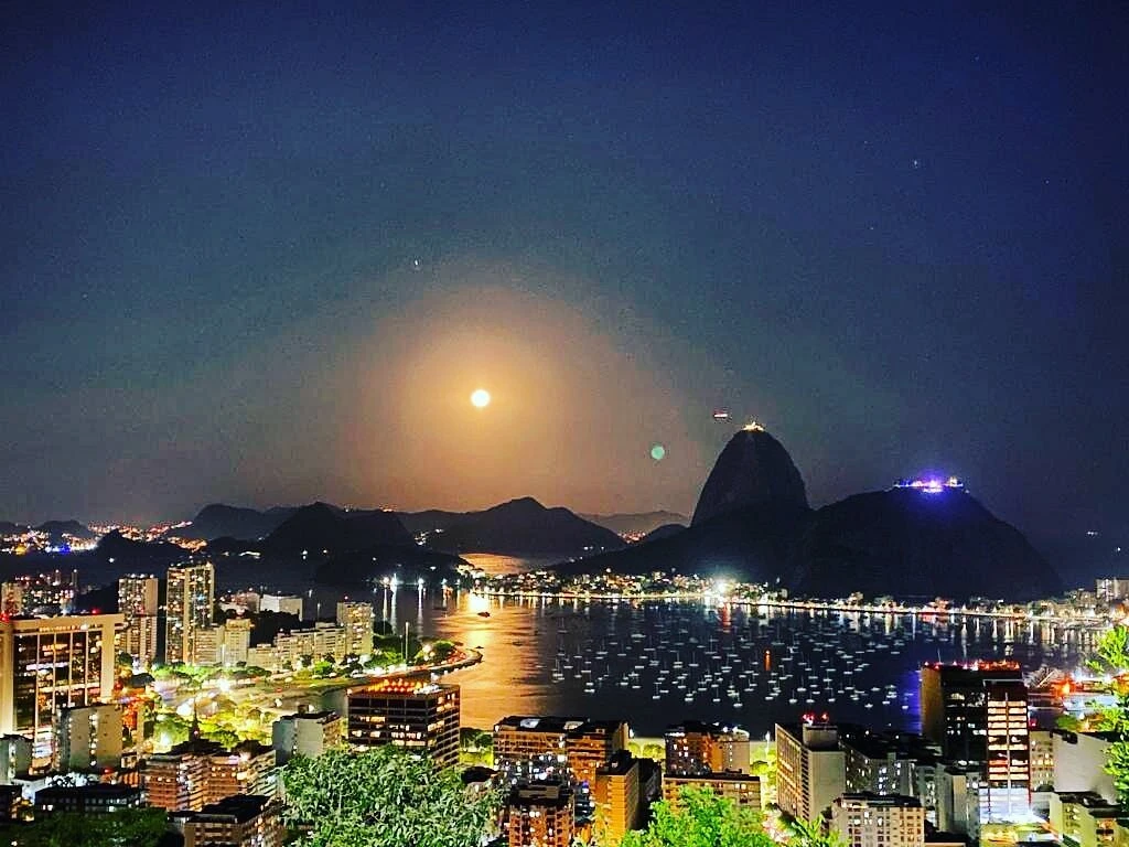 Secret Viewpoint - Samba & 360º City View at Mirante do Pedrao